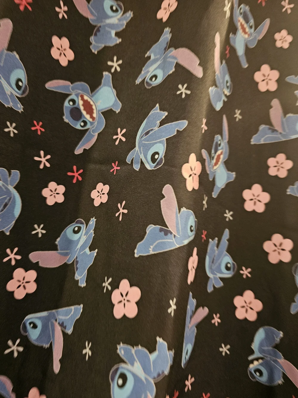 Stitch 2XL Scrub Top Womens NWT Vneck Disney Nurse Wear Plus - Picture 9 of 9